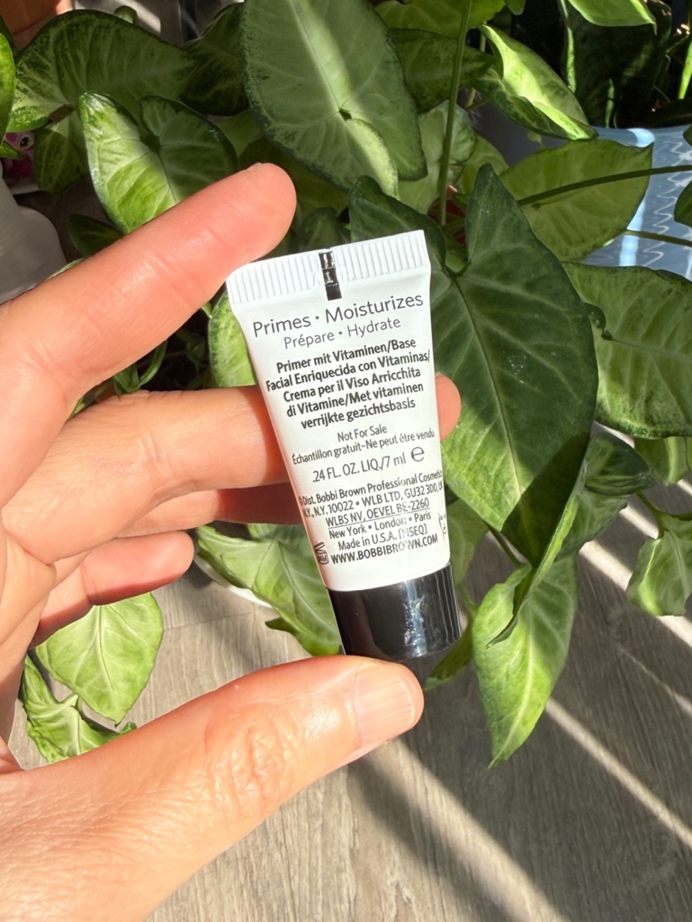 Bobbi Brown Vitamin Enriched Face Base Moisturizer & Primer – Mini 7ML (New) - Picture 2 of 2